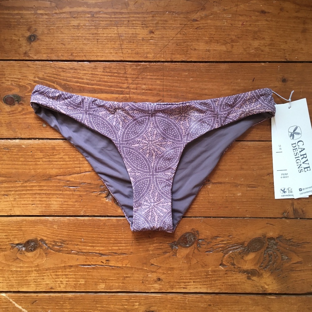 Carve Designs Sanitas Reversible Bottom